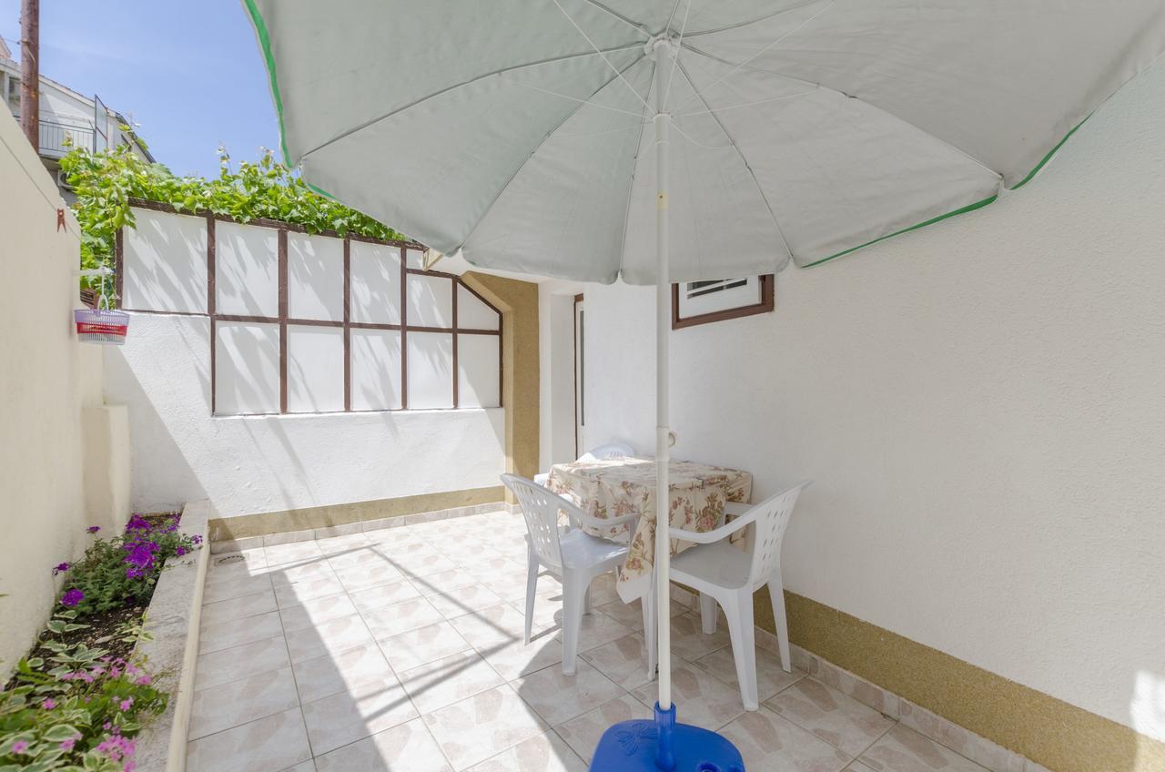 Apartments Visnja Primošten المظهر الخارجي الصورة