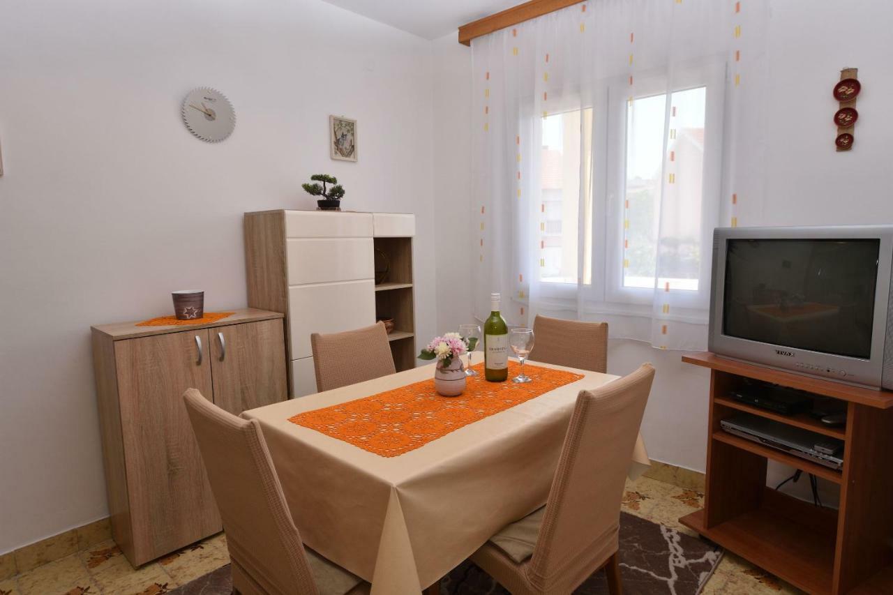 Apartments Visnja Primošten المظهر الخارجي الصورة